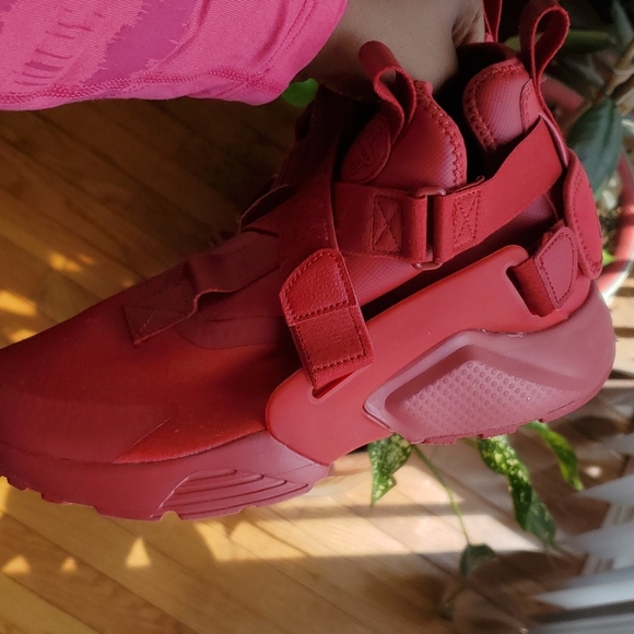 Nike Huaraches - Picture 5 of 6